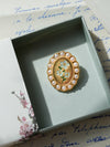 fable-england-forget-me-not-cameo-brosche-gold-blau image 2