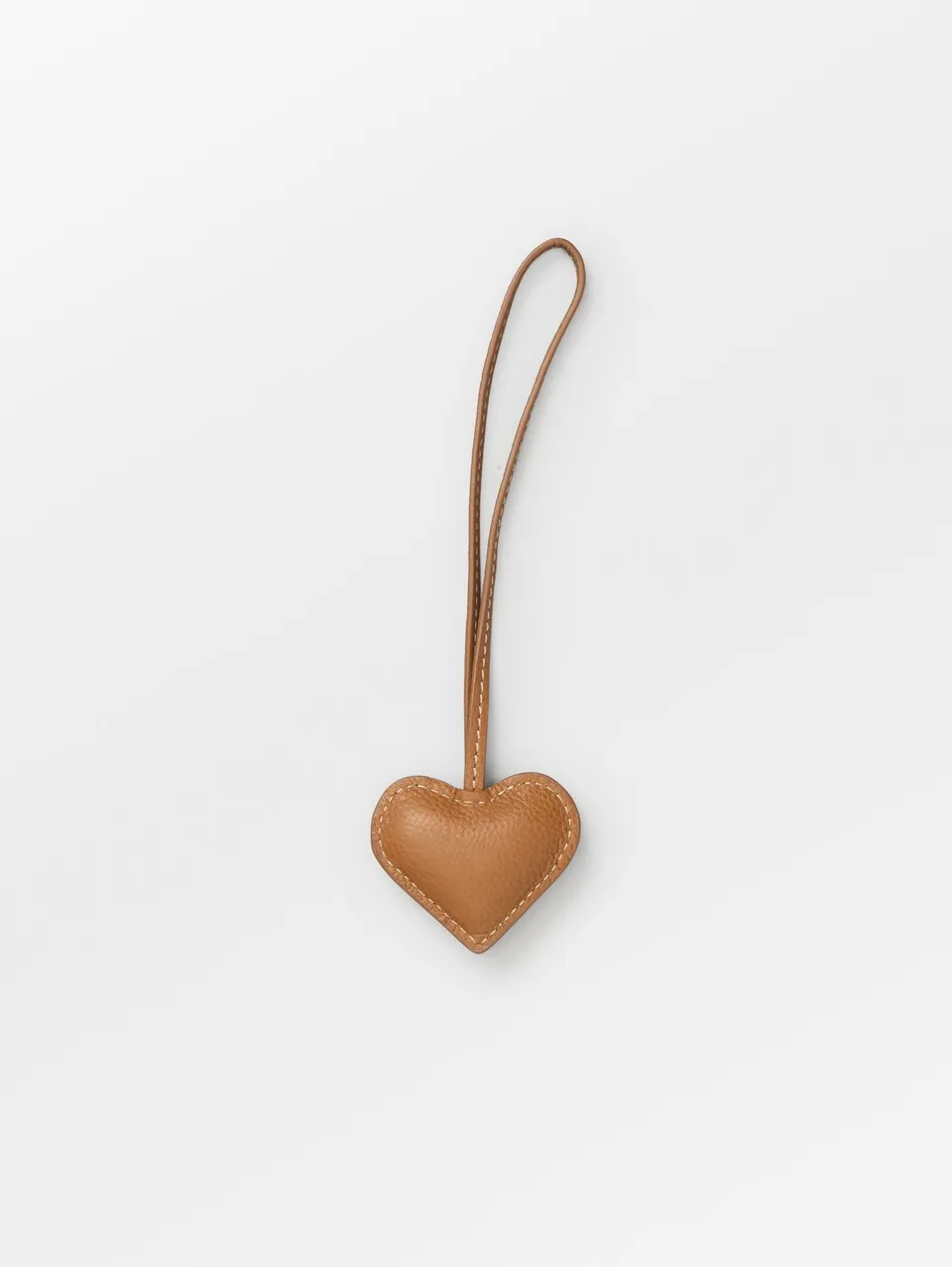 becks-ndergaard-heart-bag-charm-taschenanh-nger-brown-sugar-leder image 1