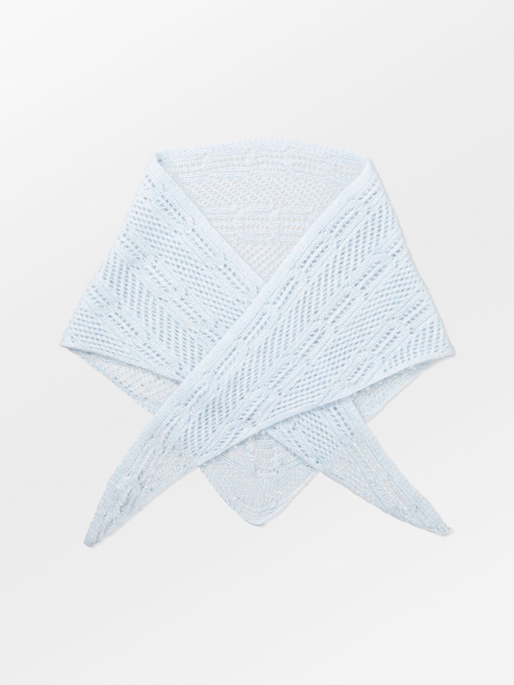 becks-ndergaard-knitia-triangle-dreieckstuch-skyway-blue-wolle image 2