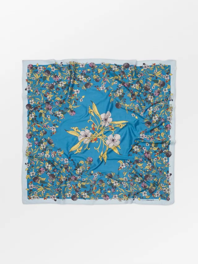 becks-ndergaard-bromflora-sico-tuch-110x110-floral-blau image 1