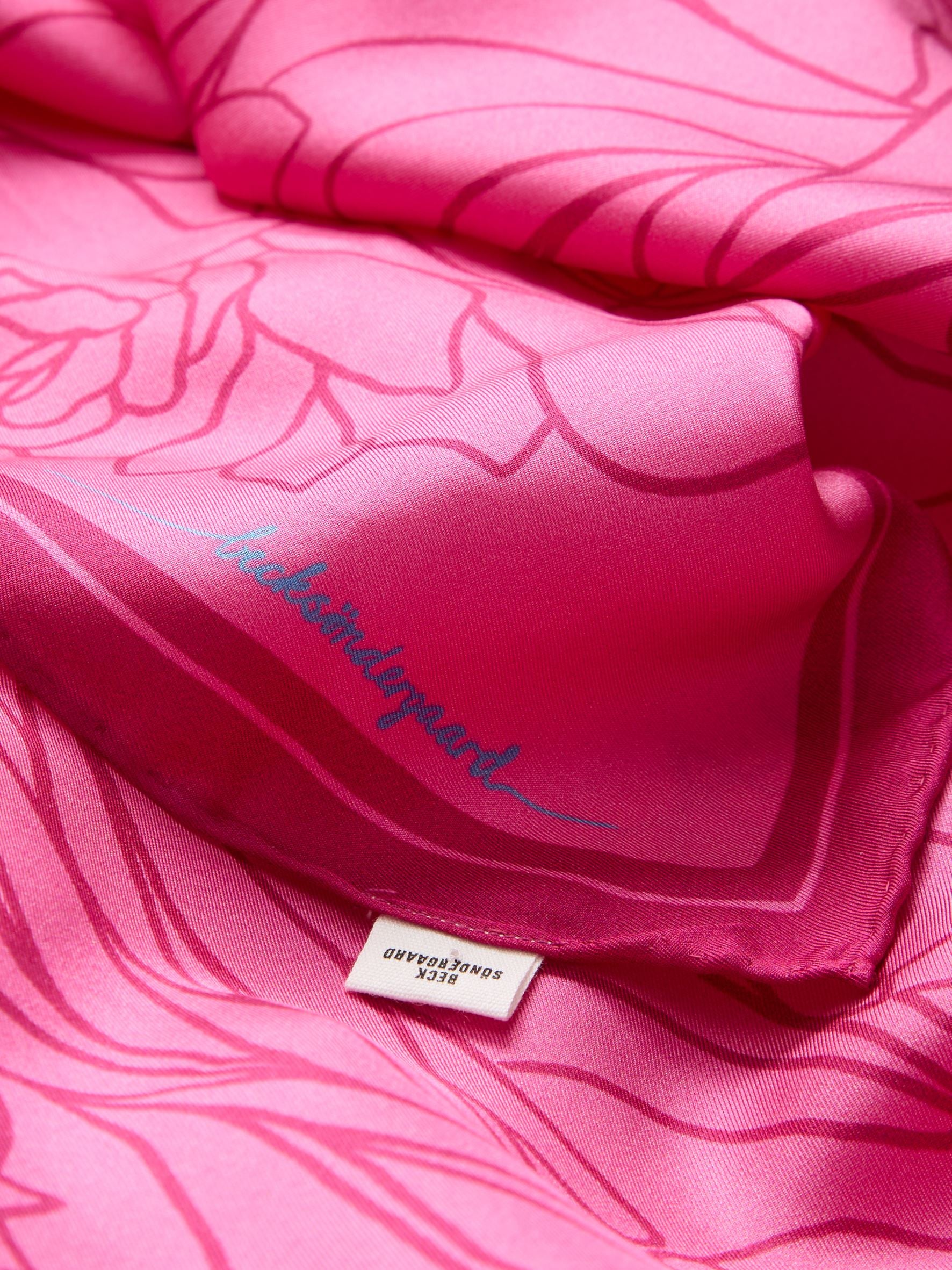 becks-ndergaard-stencia-tulip-sia-tuch-seide-pink-65x65 image 3