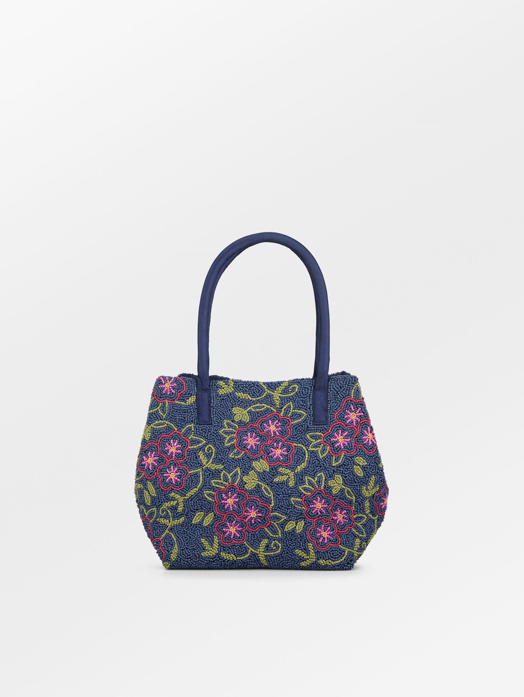 becks-ndergaard-efloria-fiona-perlen-tasche-blau-18x20 image 1