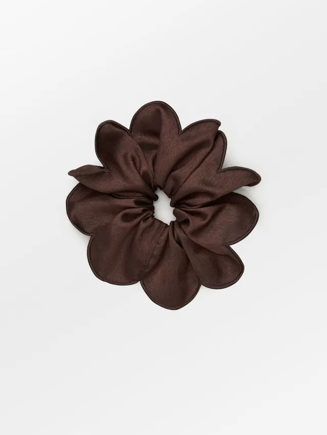 becks-ndergaard-tila-scrunchie-braun-haargummi image 1
