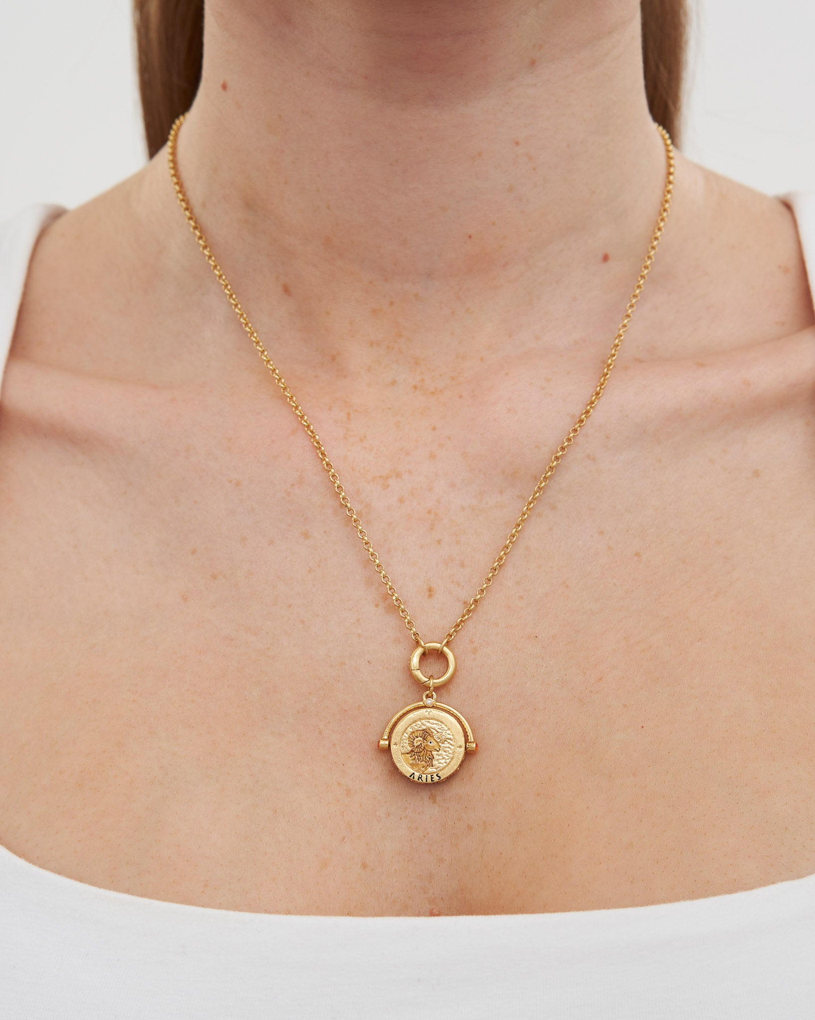 fable-england-aries-kette-gold-sternzeichen-widder-karneol image 2