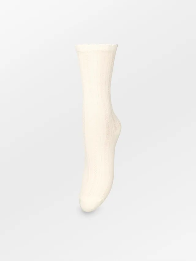 becks-ndergaard-crochia-cotta-socken-birch-white-lochmuster image 1