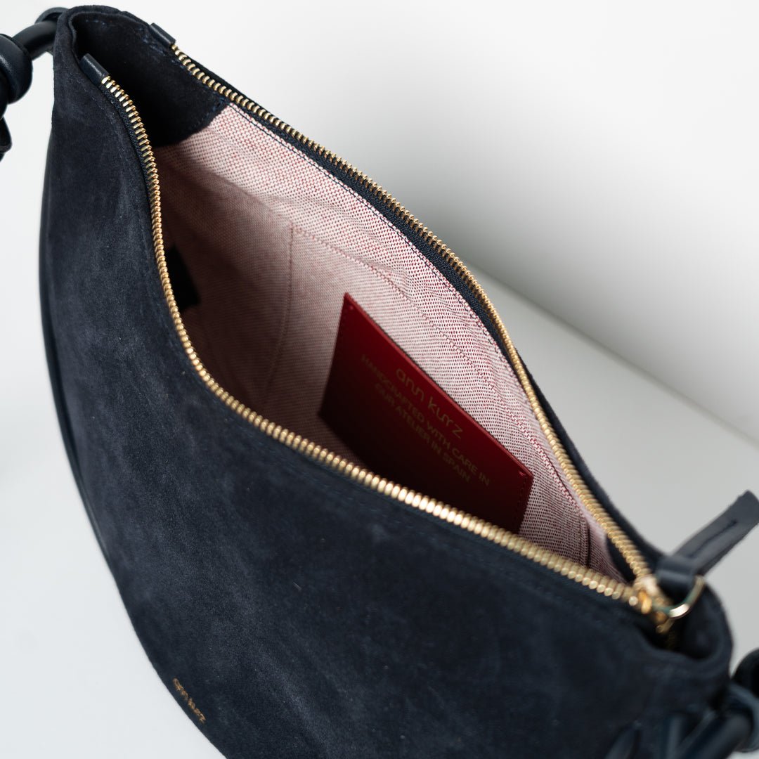 ann-kurz-half-moon-shopper-wildleder-navy-umh-ngetasche image 2