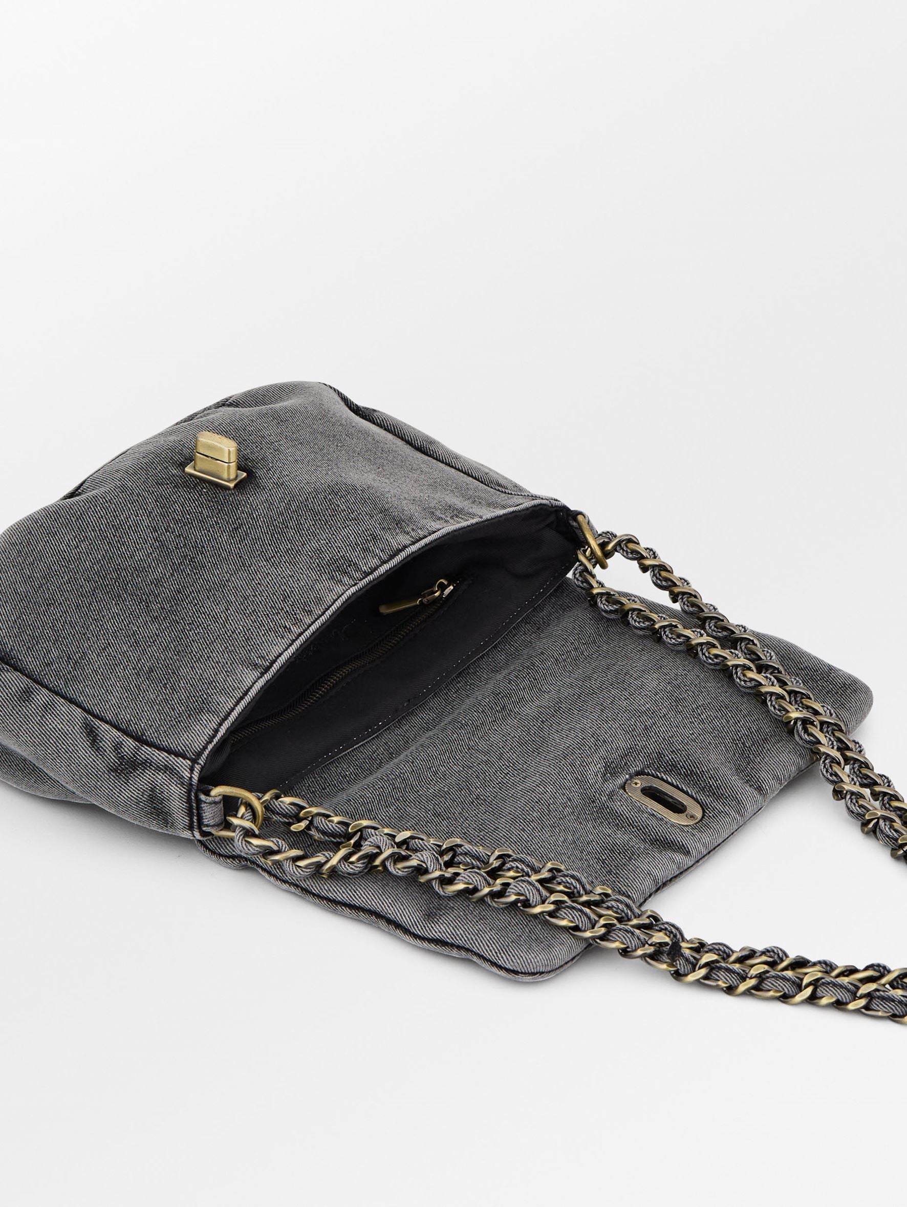 becks-ndergaard-washed-denima-hollis-tasche-grau-denim image 2