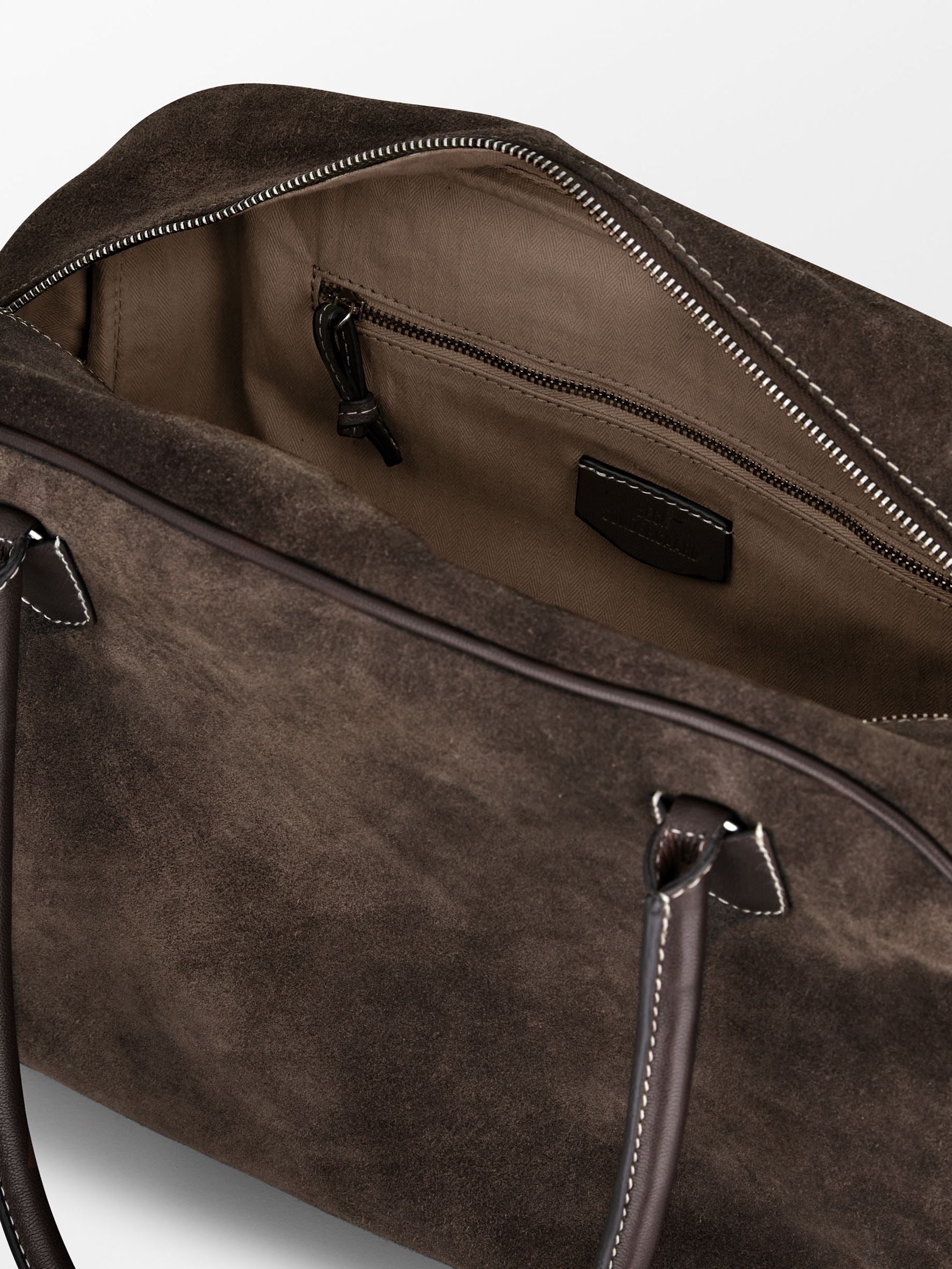 becks-ndergaard-suede-bailie-tasche-chocolate-torte-38x25 image 3
