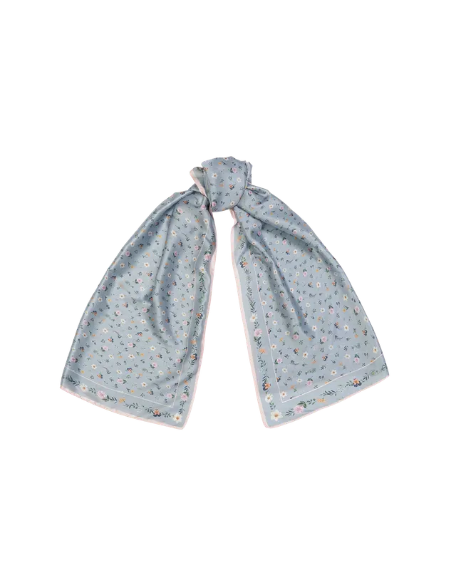 fable-england-scarves-ditsy-sprigs-schal-blau-seidig-blumen image 1