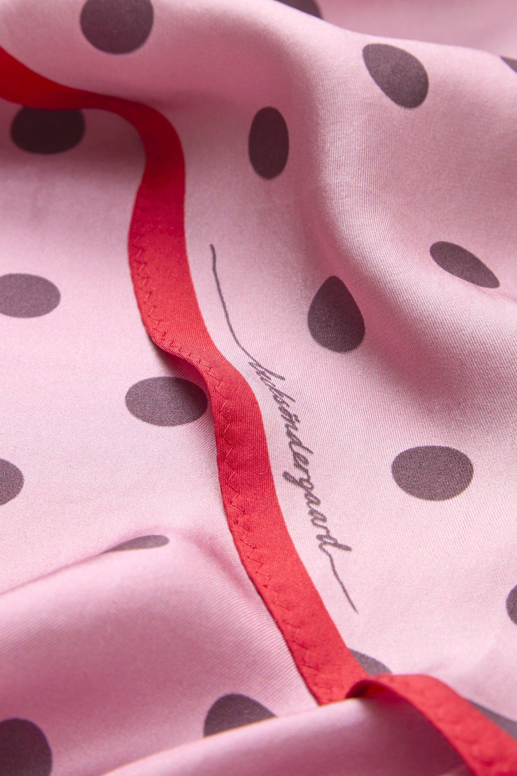 becks-ndergaard-polka-triangle-sia-tuch-seide-rosa-60x120 image 4