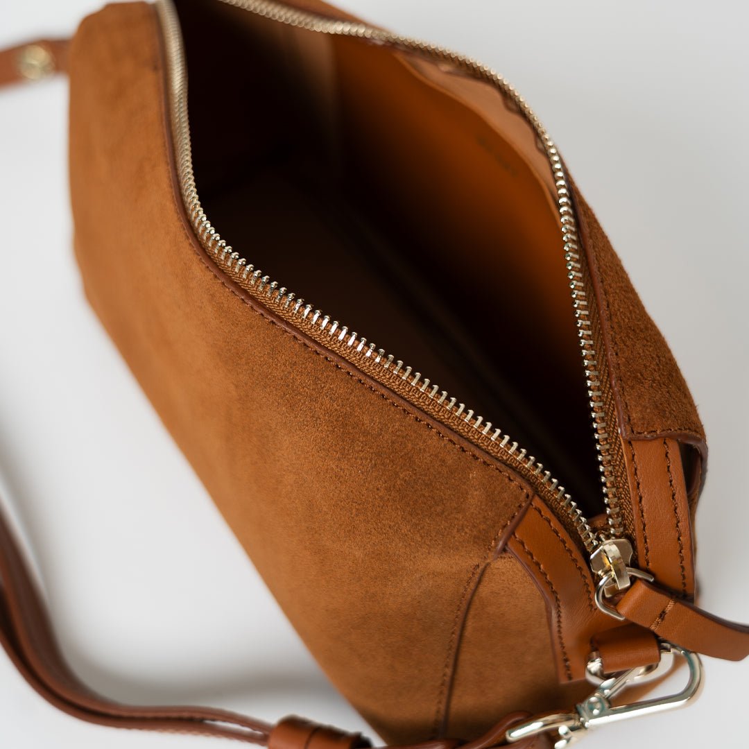 ann-kurz-light-shoulder-schultertasche-suede-cuero image 3