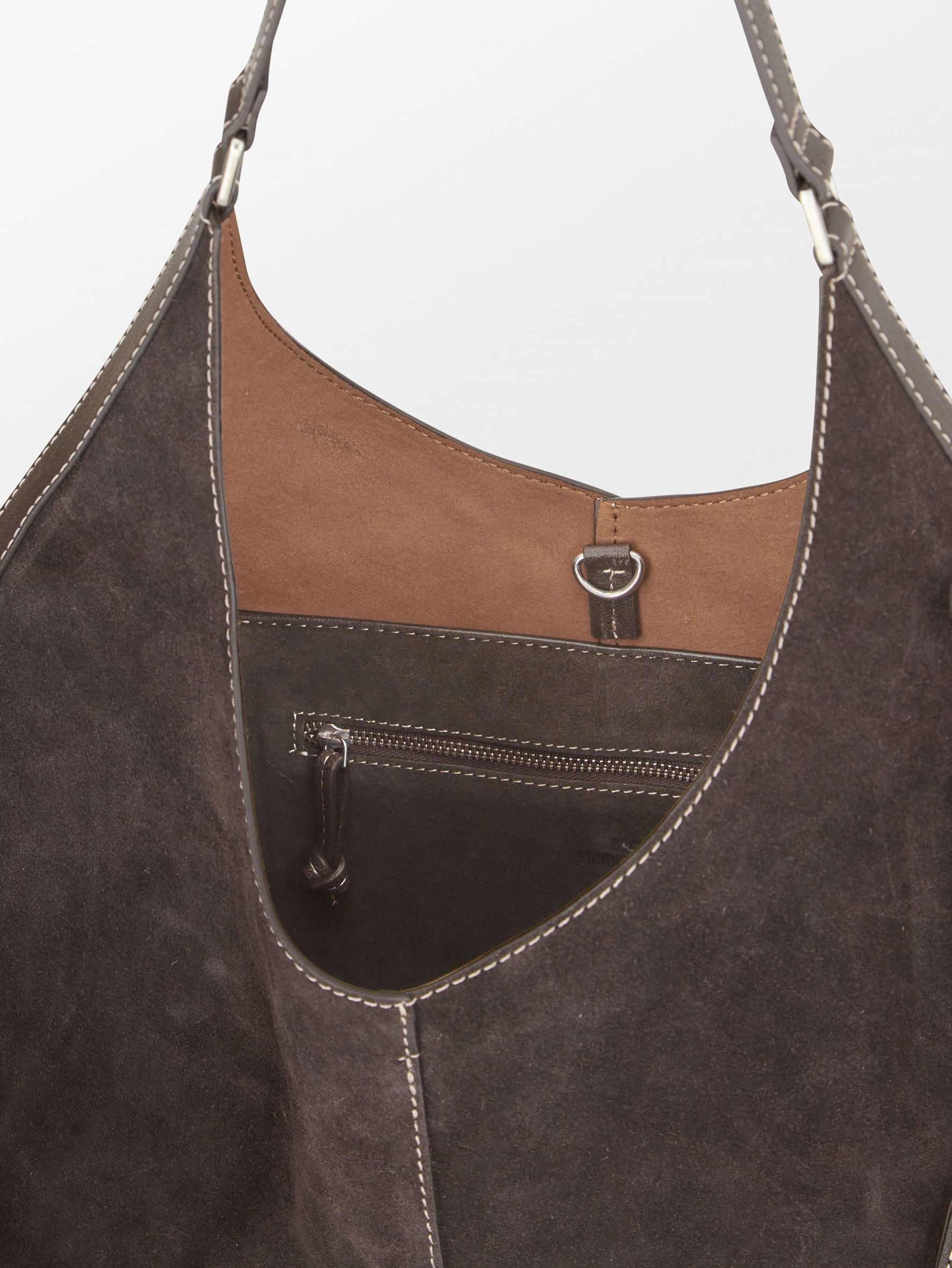 becks-ndergaard-suede-shae-bag-tote-chocolate-torte-wildleder image 3