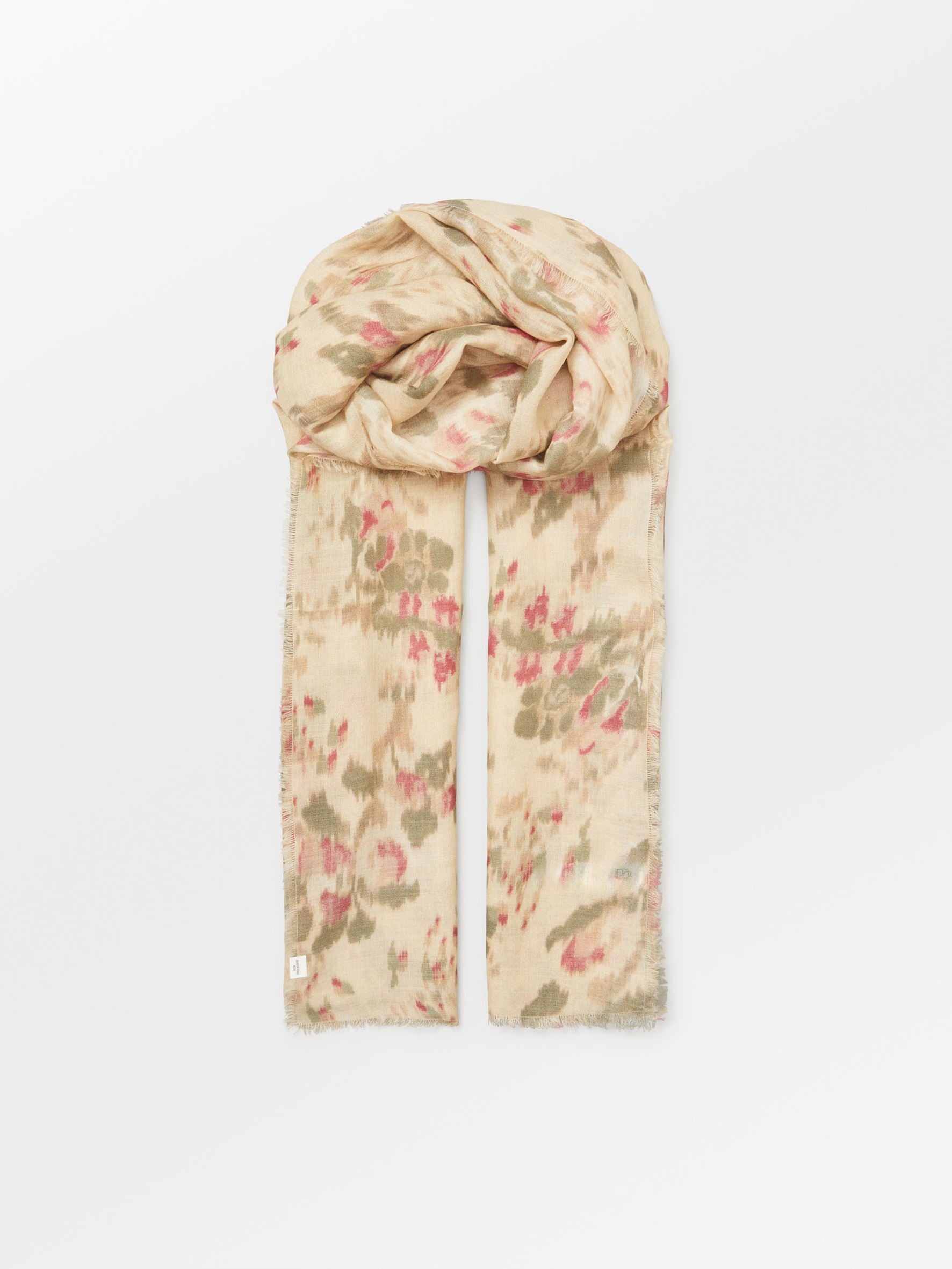becks-ndergaard-tapelia-siw-scarf-schal-summer-sand-seide image 2