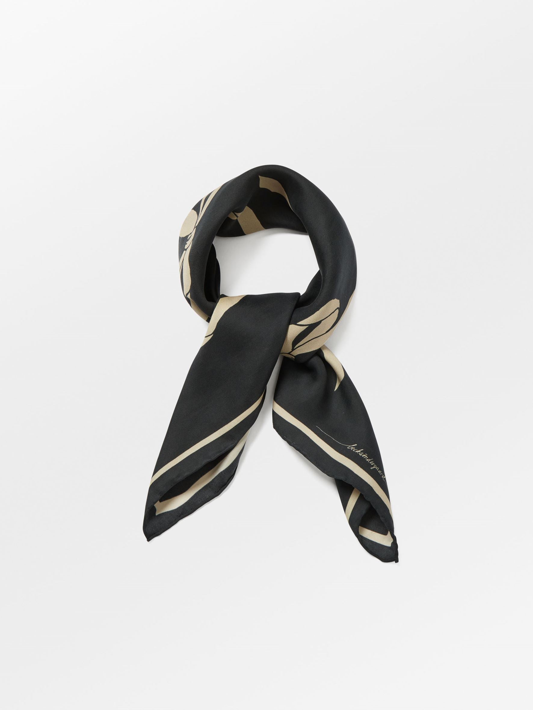 becks-ndergaard-bow-twill-sia-seidentuch-schwarz-65x65 image 2