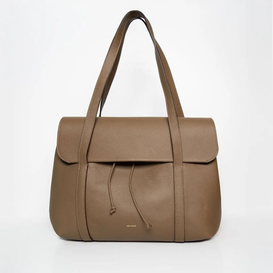 ann-kurz-greatest-shopper-tote-leder-grained-taupe image 1