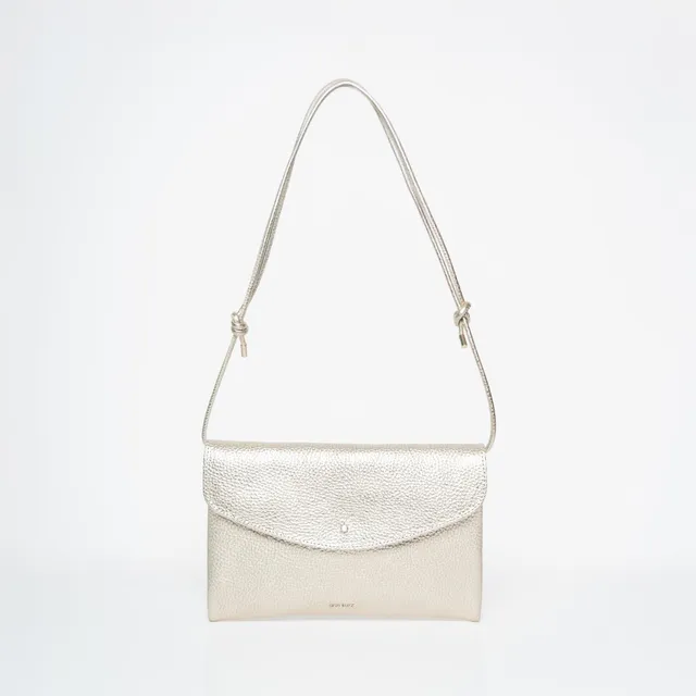 ann-kurz-cute-clutch-tasche-metallic-champagner-leder image 1