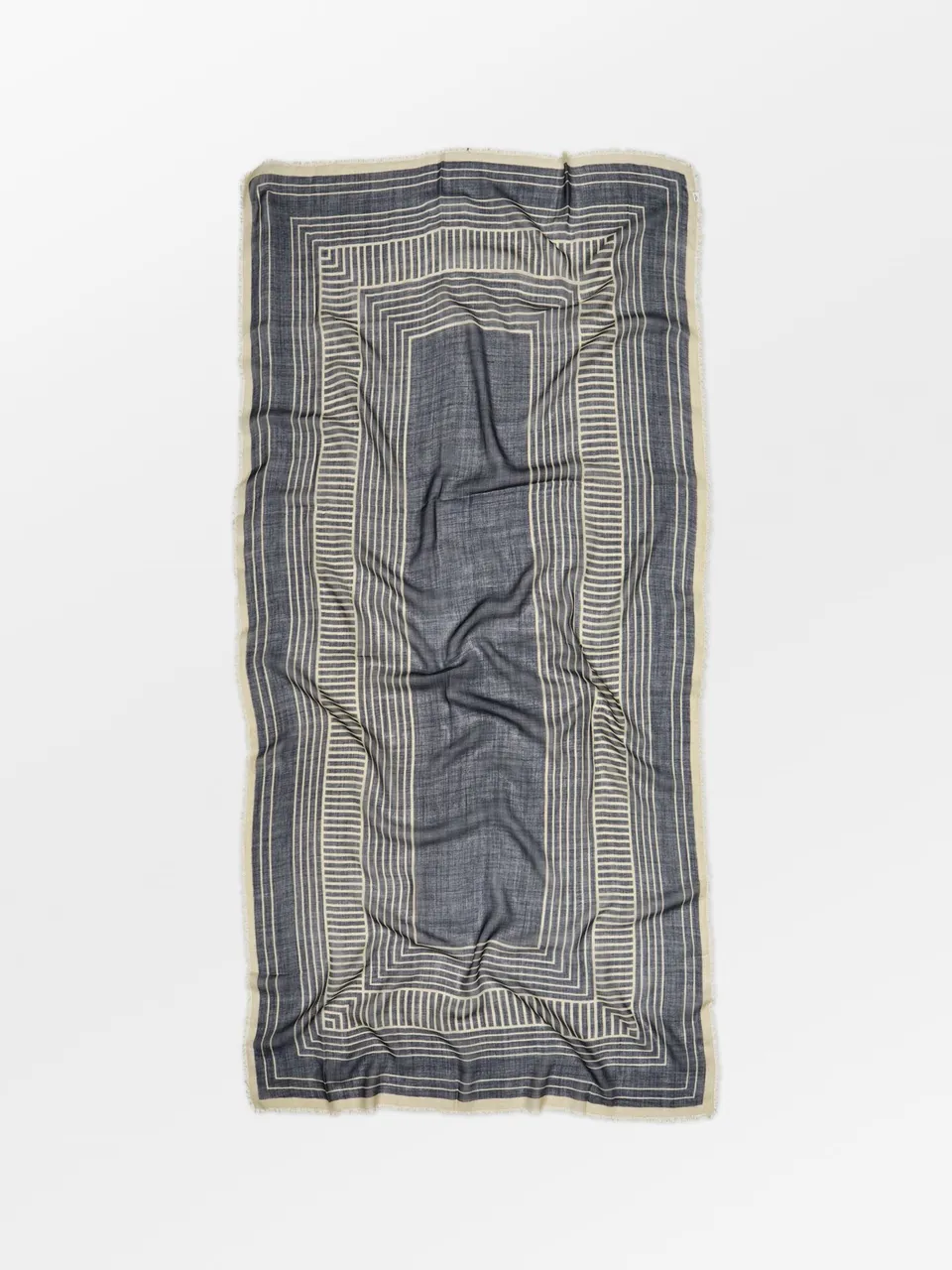 becks-ndergaard-anniea-woo-schal-wolle-navy-blue-100x200 image 1
