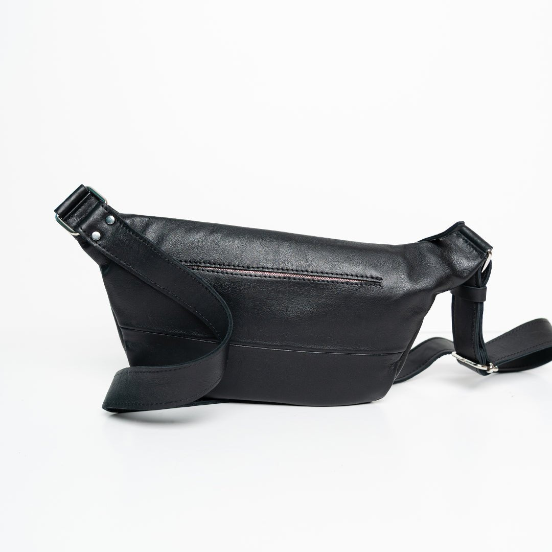 ann-kurz-bum-bags-bauchtasche-nappa-schwarz-silber image 3