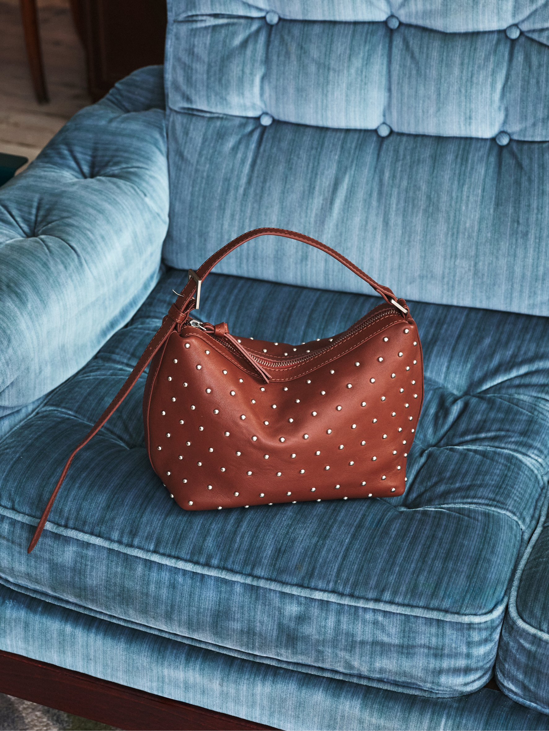 becks-ndergaard-nappa-stud-ginni-small-bag-braun-leder image 3
