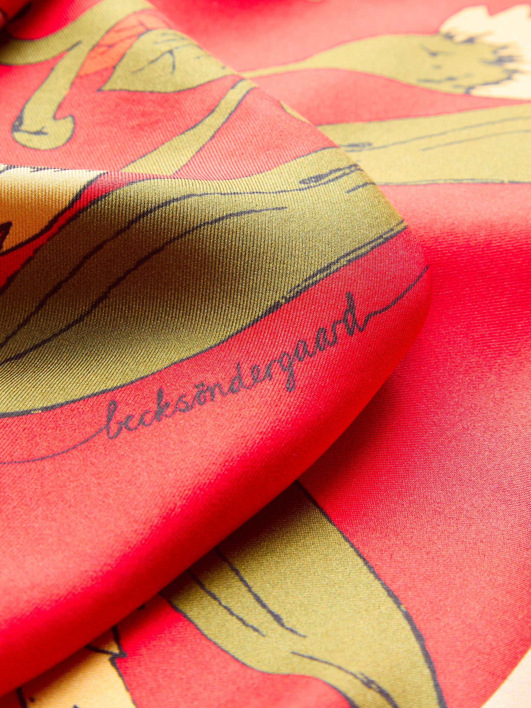 becks-ndergaard-magna-flower-sia-seidentuch-adrenaline-red image 3