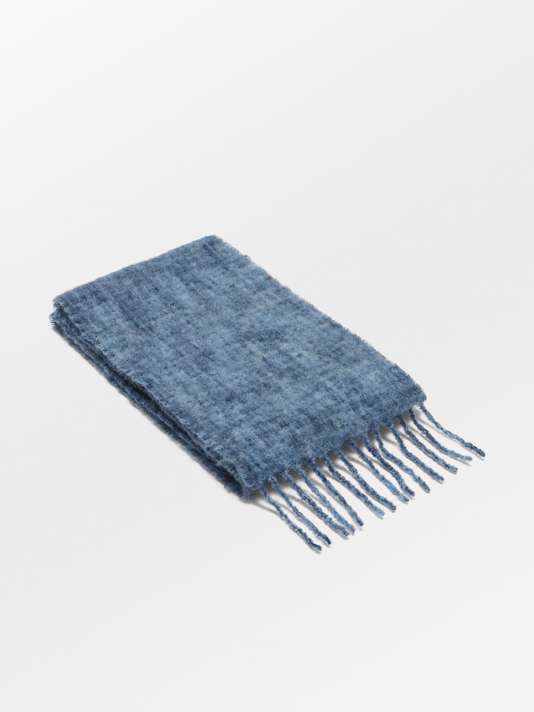 becks-ndergaard-spacia-scarf-schal-26x210-blue-nights-karo image 2