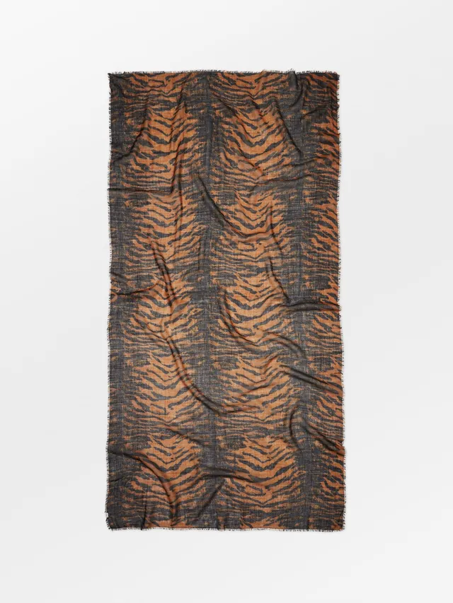 becks-ndergaard-tigarea-woo-wollschal-brown-sugar-100x200 image 1