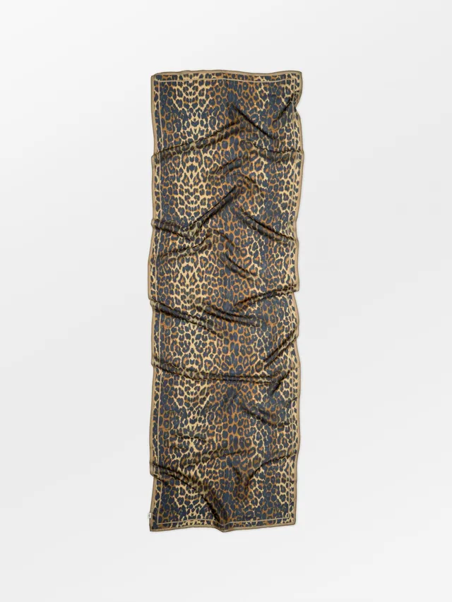 becks-ndergaard-leopa-taby-sia-schal-leo-seide-55x180 image 1