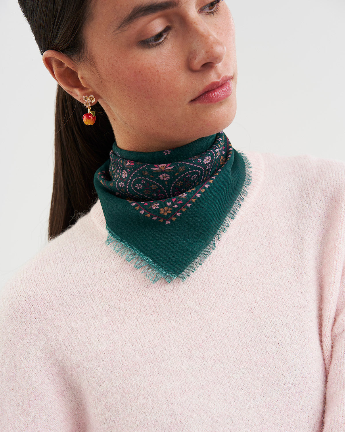 fable-england-paisley-bee-bandana-tuch-gr-n image 2
