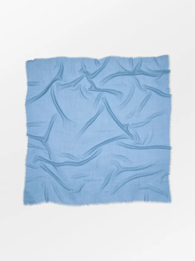 becks-ndergaard-mill-schal-140x140-allure-blue-100-wolle image 1