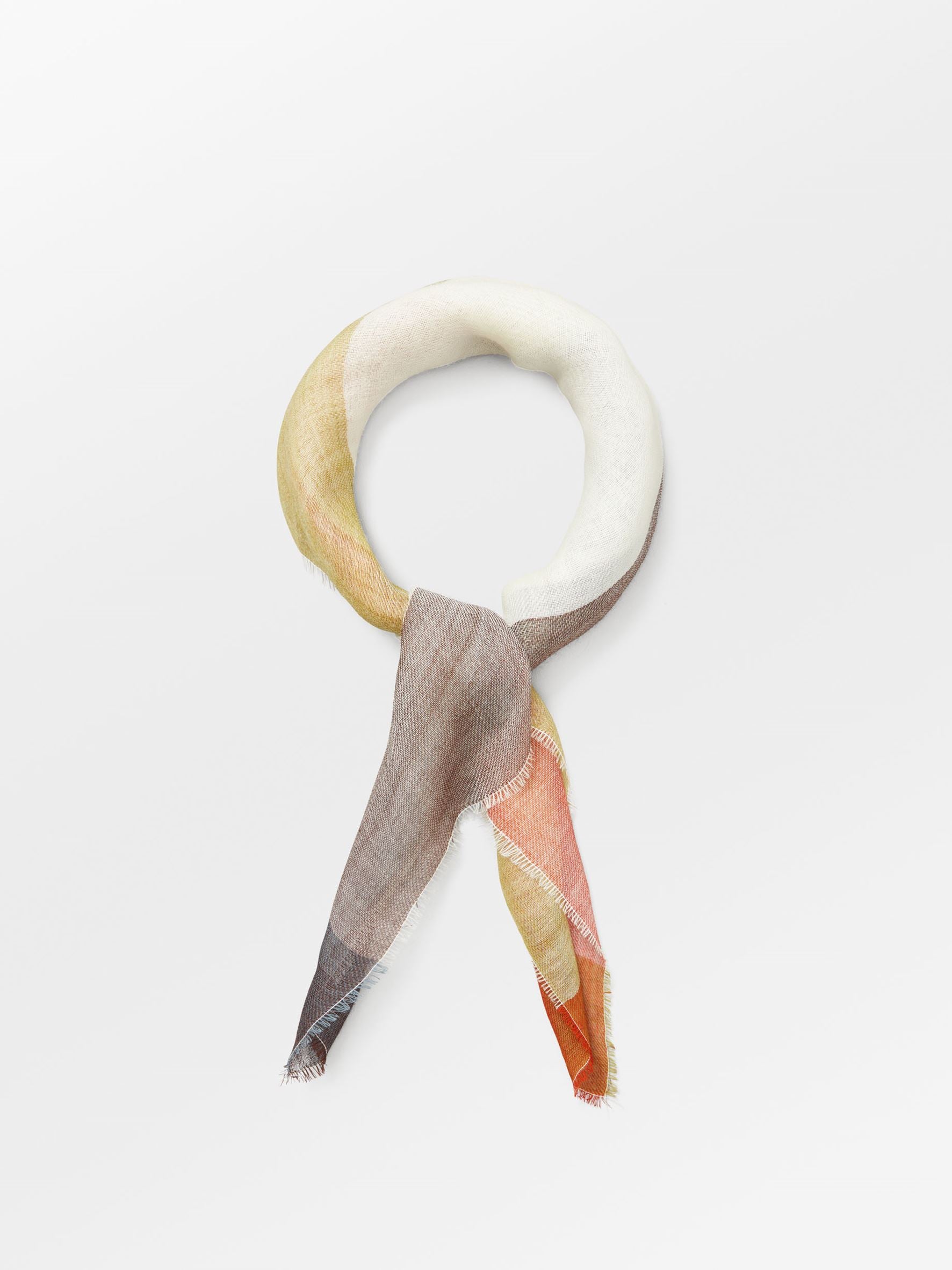 becks-ndergaard-ekko-wica-scarf-wollschal-65x65-fransen image 2