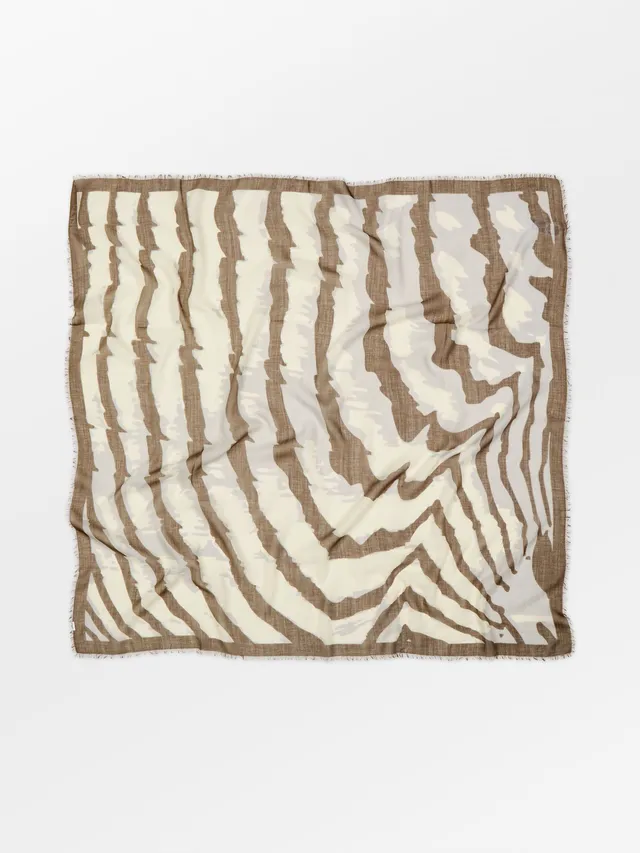 becks-ndergaard-grafina-siw-tuch-110x110-pine-bark-wolle-seide image 1