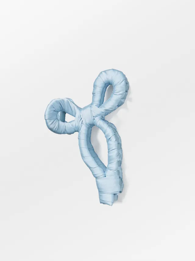 becks-ndergaard-luster-bowa-haarklammer-clear-blue-sky image 1