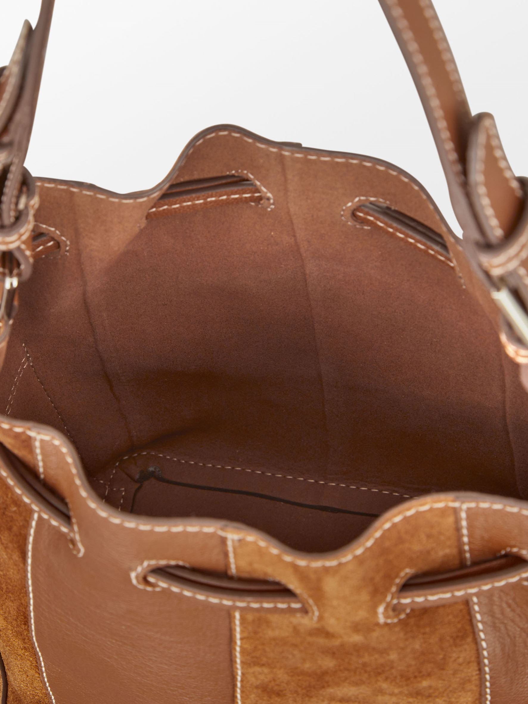 becks-ndergaard-bags-mixel-bucket-small-tasche-cognac-leder image 3