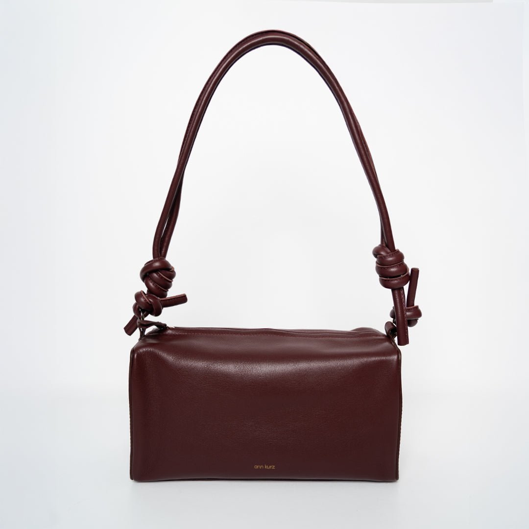 ann-kurz-long-square-schultertasche-nappa-burgunderrot-l-ngs image 1