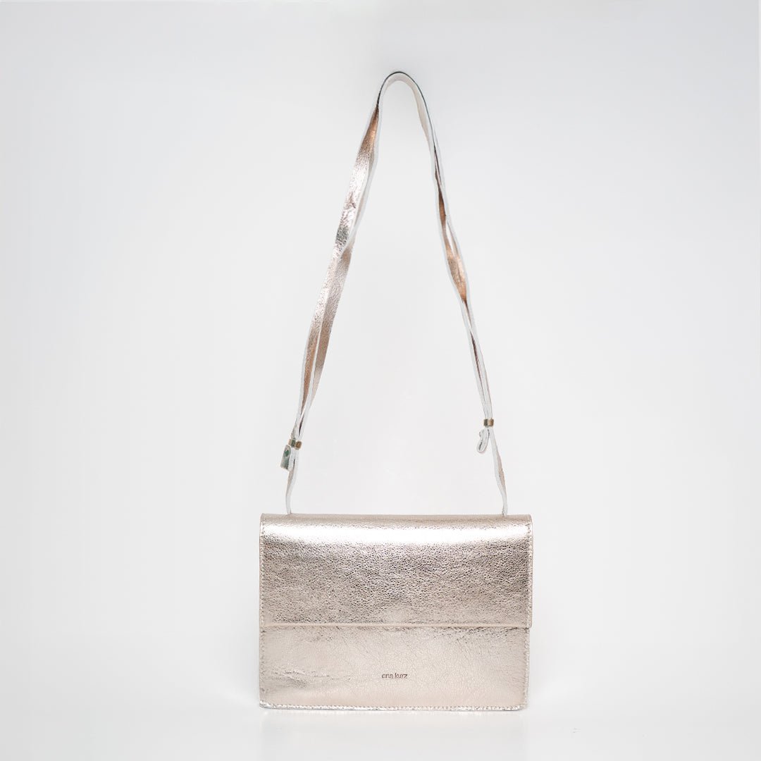 ann-kurz-straps-phone-bag-medium-handytasche-metallic-platin image 1