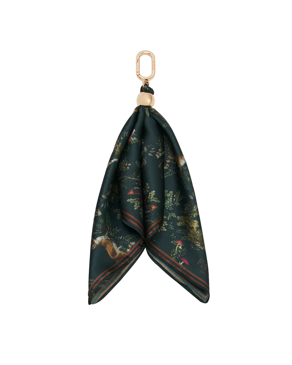fable-england-into-the-woods-taschenanh-nger-gr-n-tuch-charm image 1
