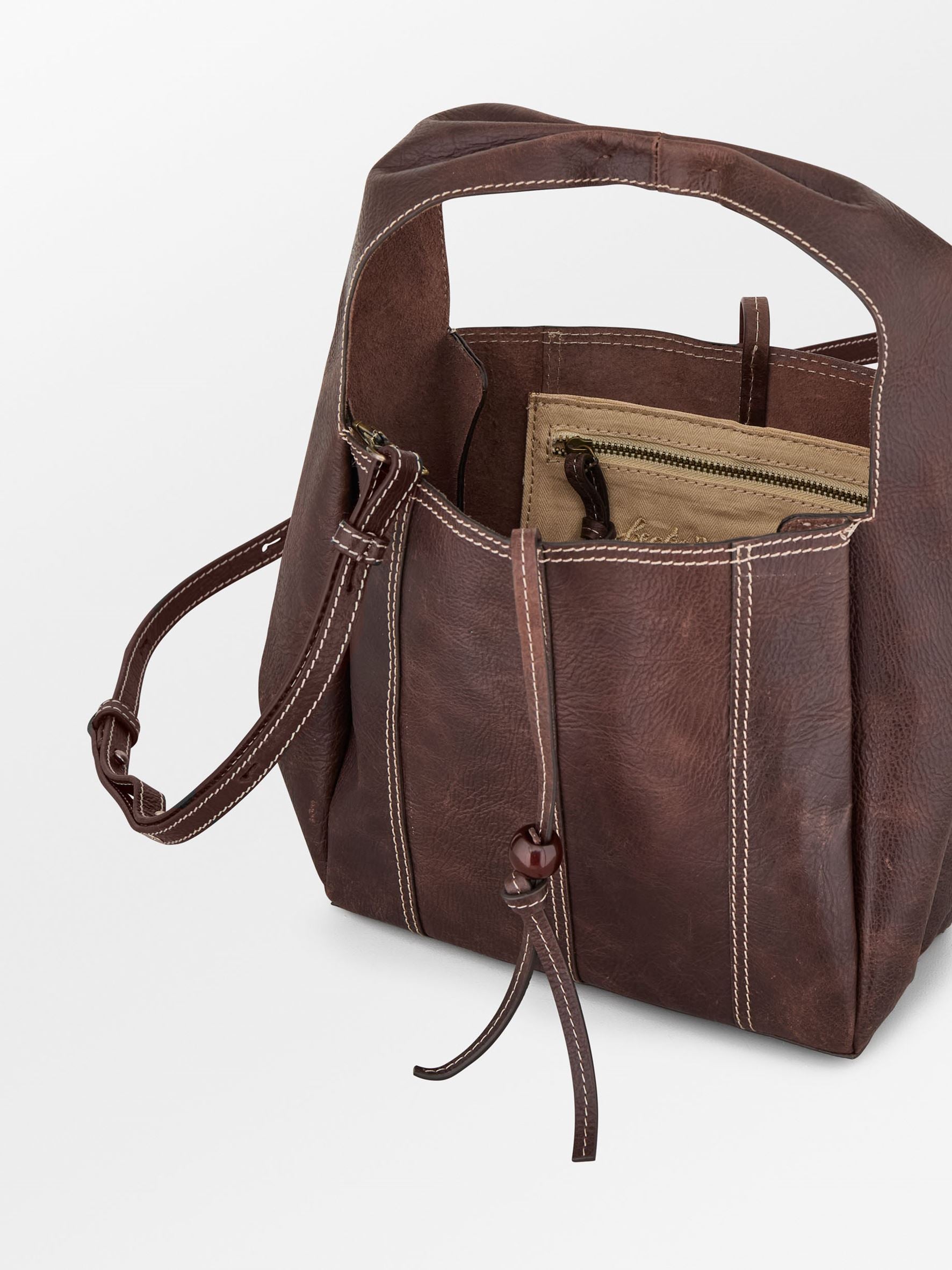 becks-ndergaard-bags-panel-harper-tasche-chocolate-torte-leder image 3