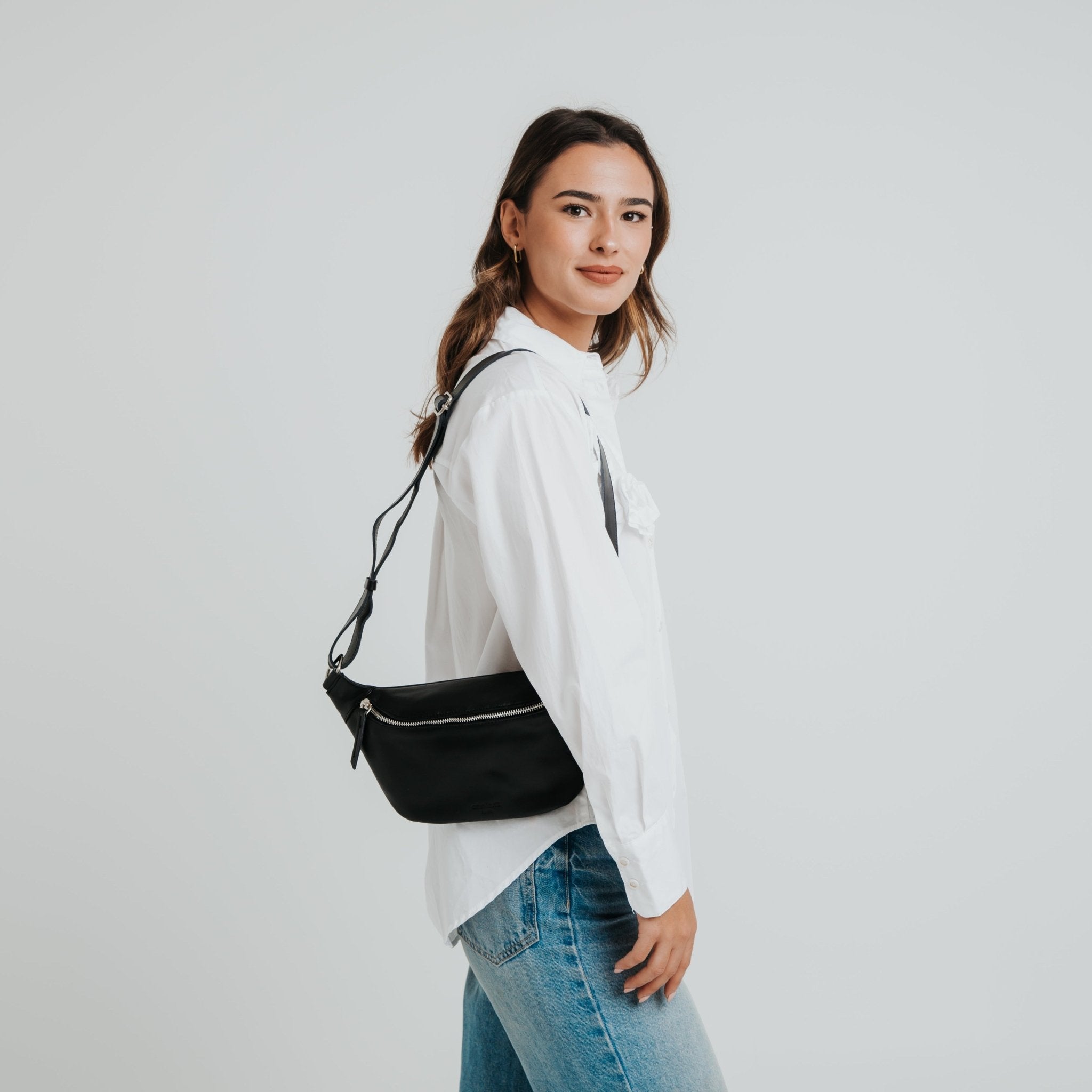 ann-kurz-fanny-pack-bauchtasche-nappa-anthrazit-leder image 3