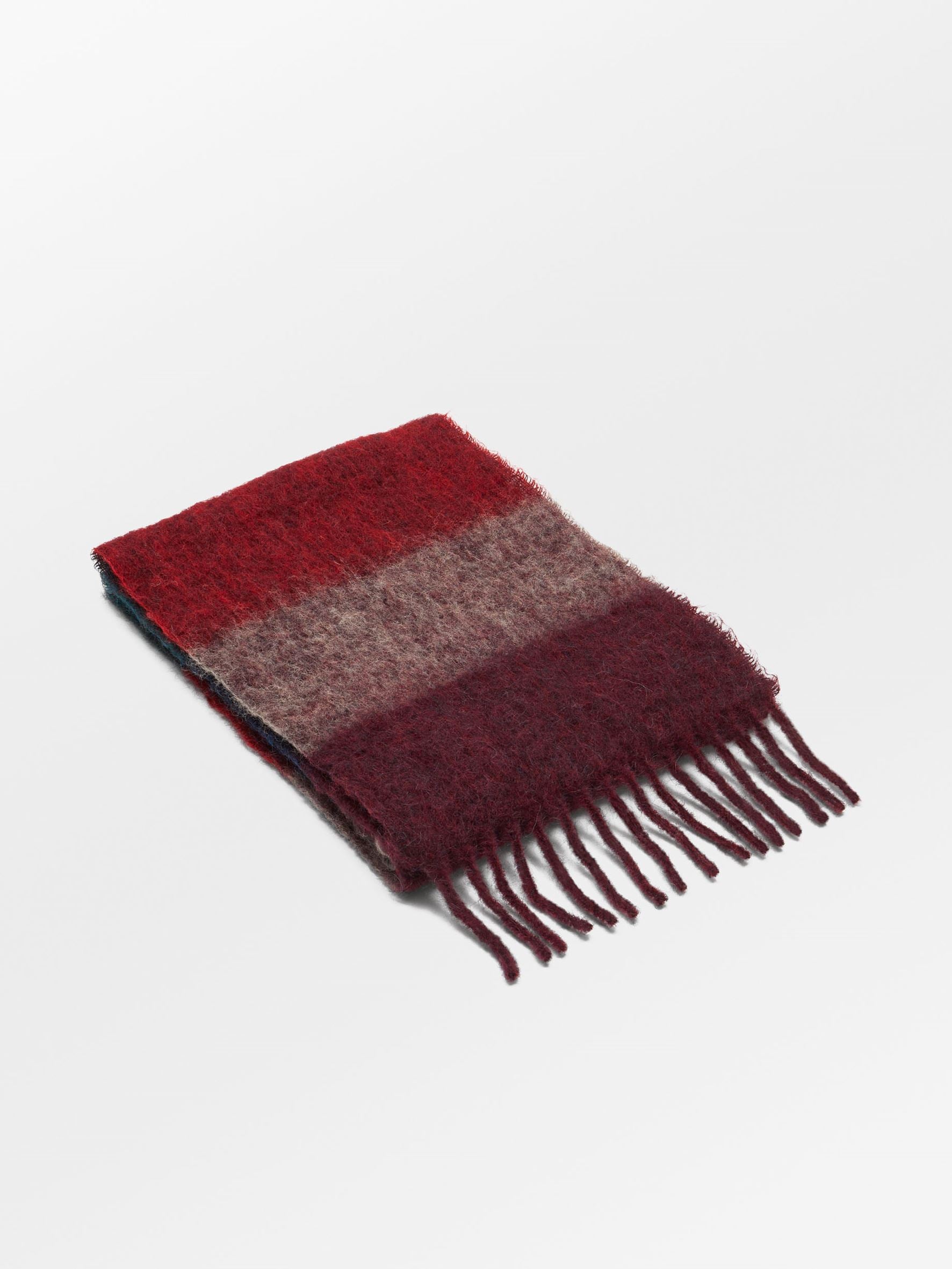 becks-ndergaard-strada-tilda-m-schal-adrenaline-red-karo image 2