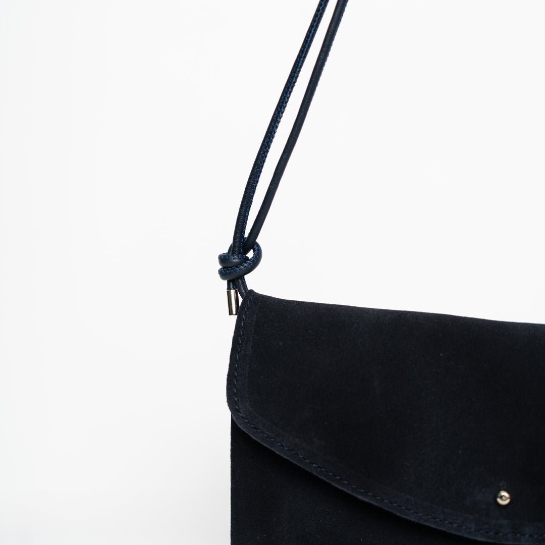 ann-kurz-cute-clutch-clutch-suede-navy-22-cm image 3