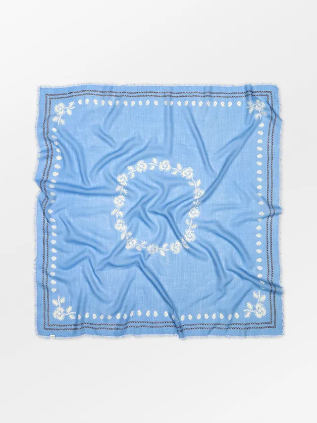 becks-ndergaard-bloom-siw-schal-seide-wolle-blau-110x110 image 1