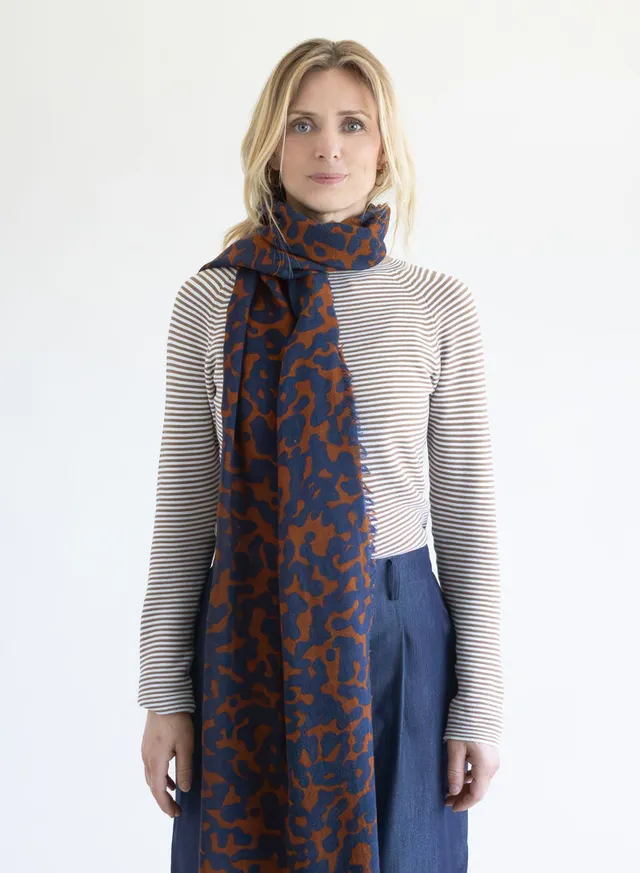 djian-edda-schal-merinowolle-stripes-blau-braun image 1