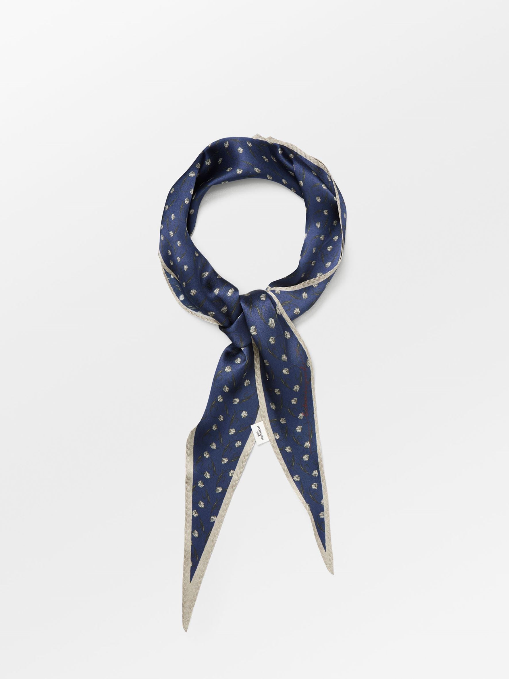 becks-ndergaard-hearta-tulip-diamond-seidenschal-navy-22x117 image 2