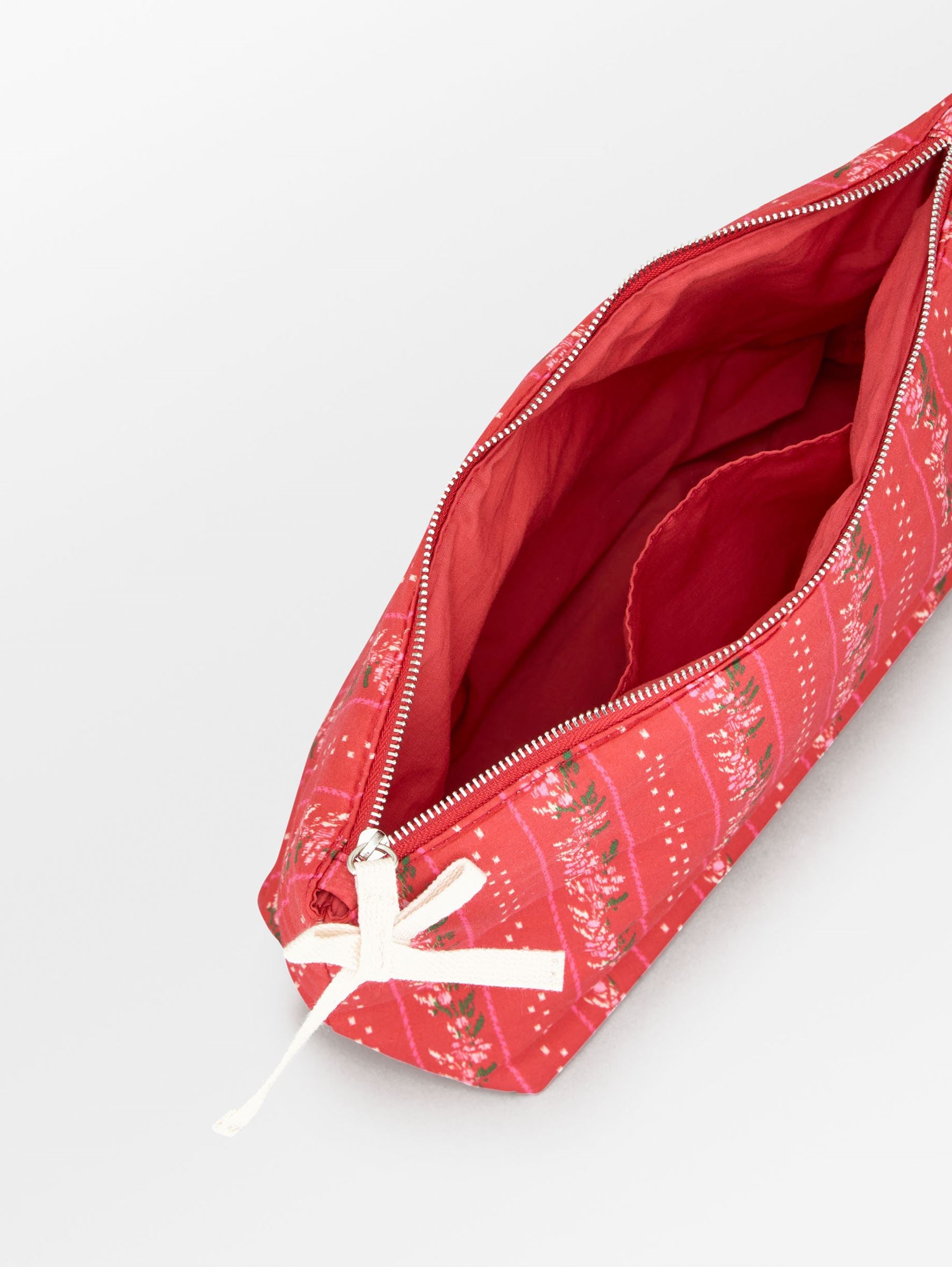becks-ndergaard-ribbonia-pouch-kosmetiktasche-rot image 2