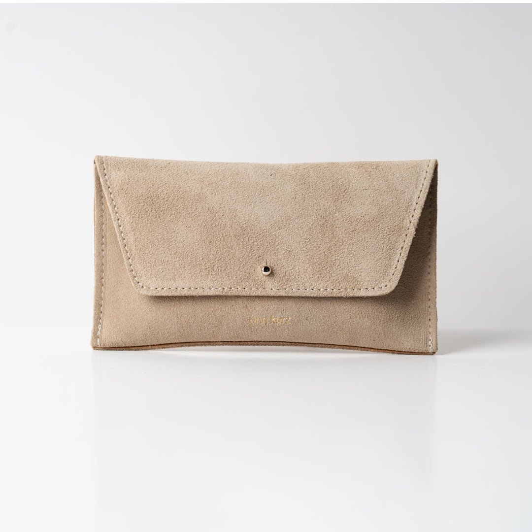 ann-kurz-mini-envelope-geldb-rse-suede-caramelo-cognac image 1