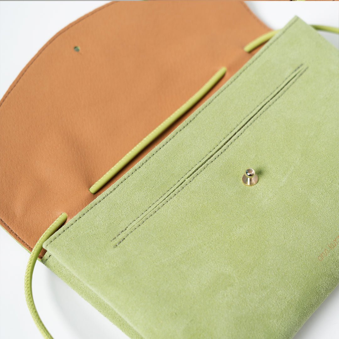 ann-kurz-cute-clutch-pistachio-recycled-wildleder image 4
