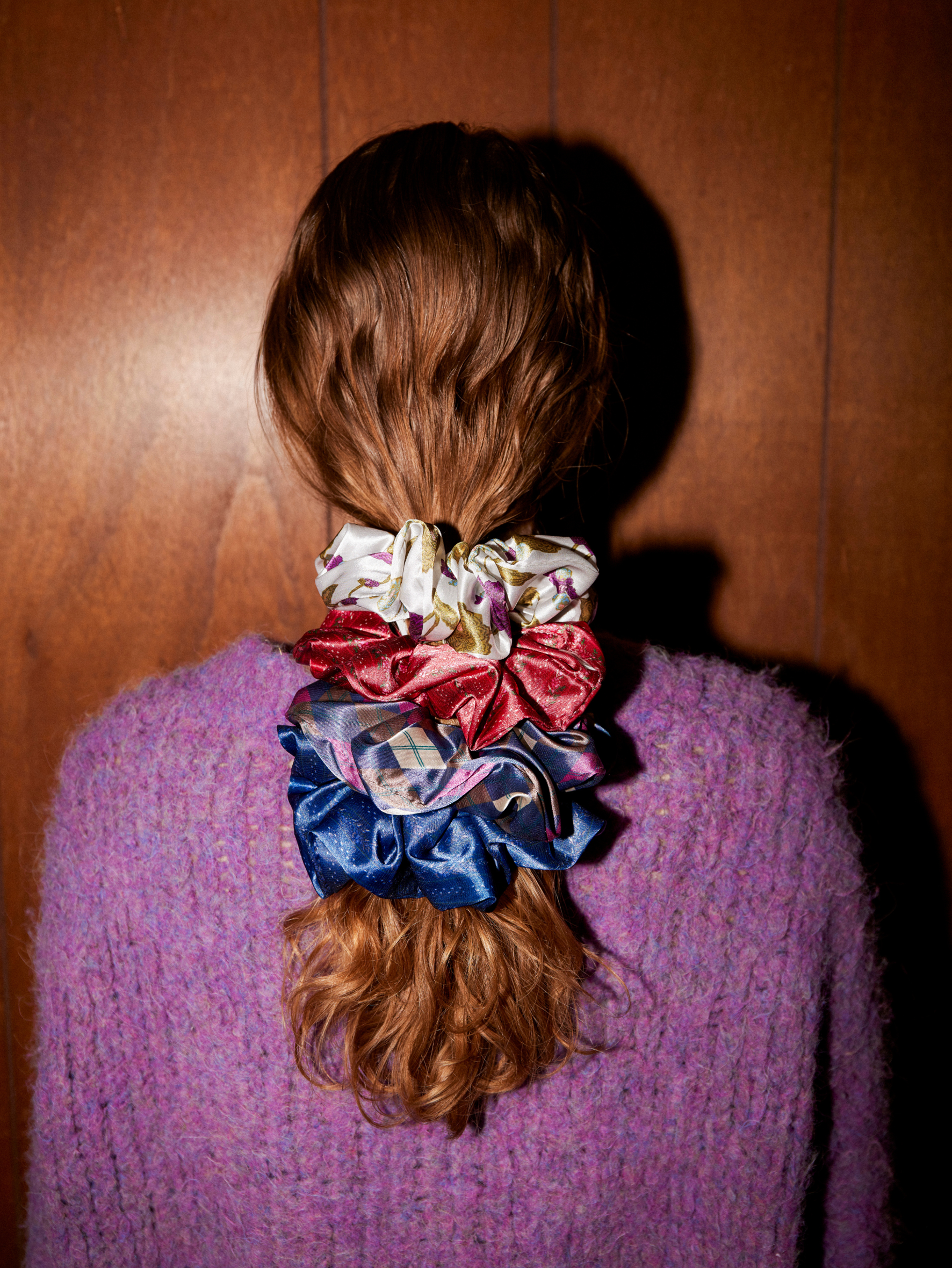 becks-ndergaard-argyle-luster-scrunchie-navy-19-cm image 2