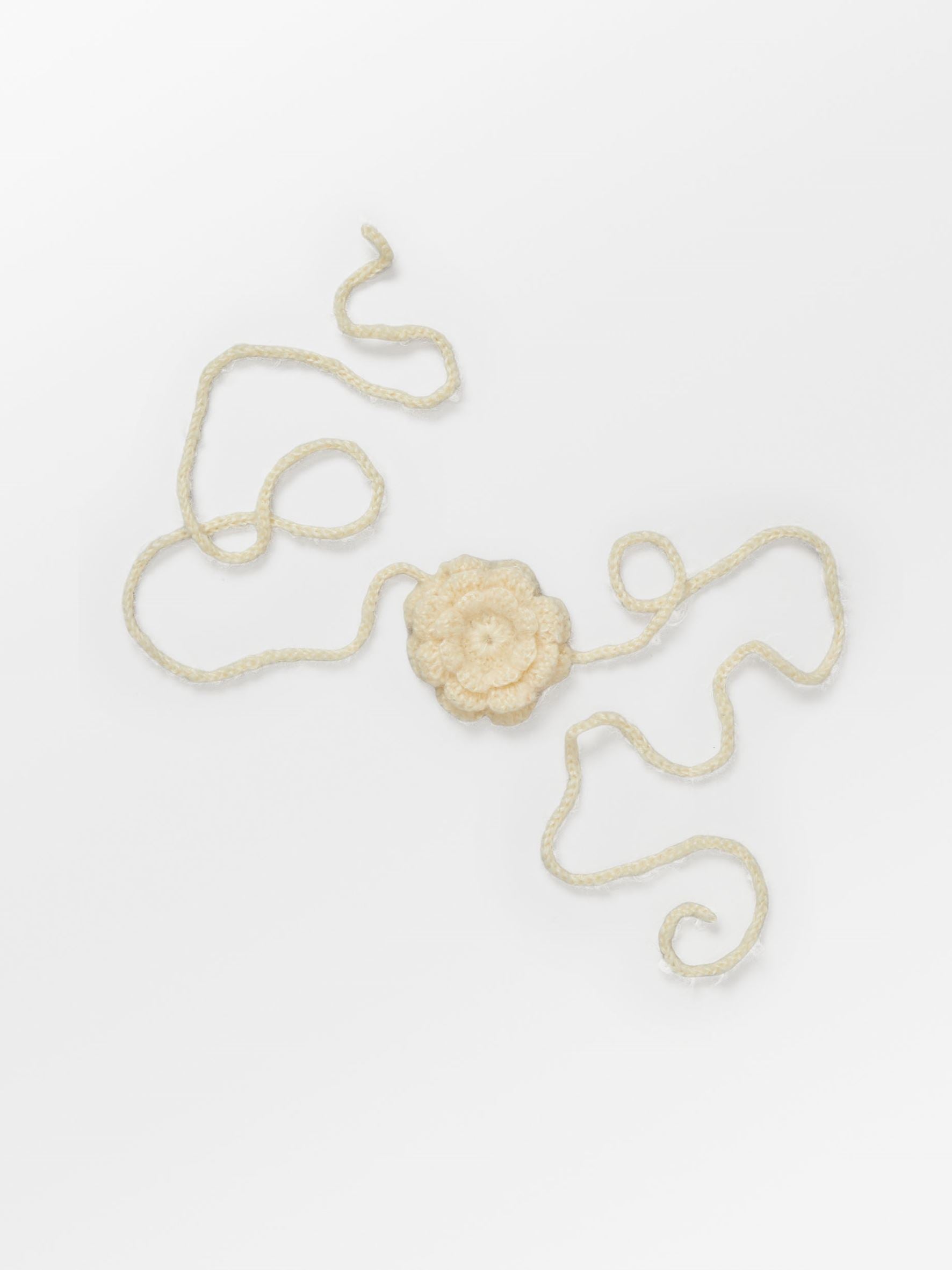 becks-ndergaard-buttercup-choker-kette-wei image 1