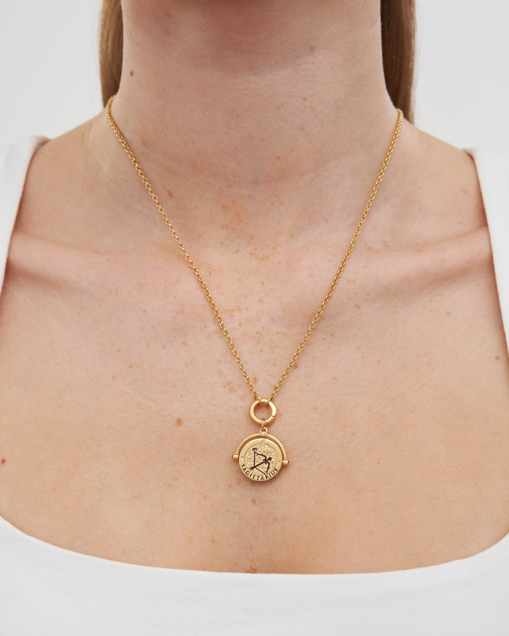 fable-england-jewellery-sagittarius-spinner-halskette-gold-carneol image 2