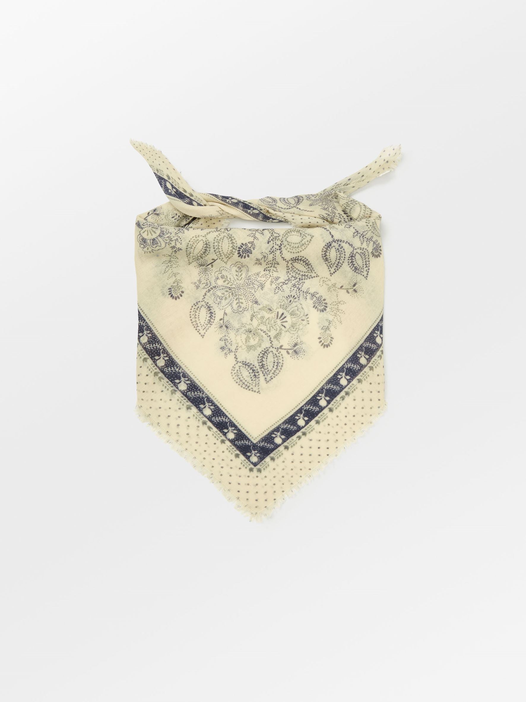 becks-ndergaard-scarves-dotted-flora-woo-schal-birch-white-wolle-90x90 image 2